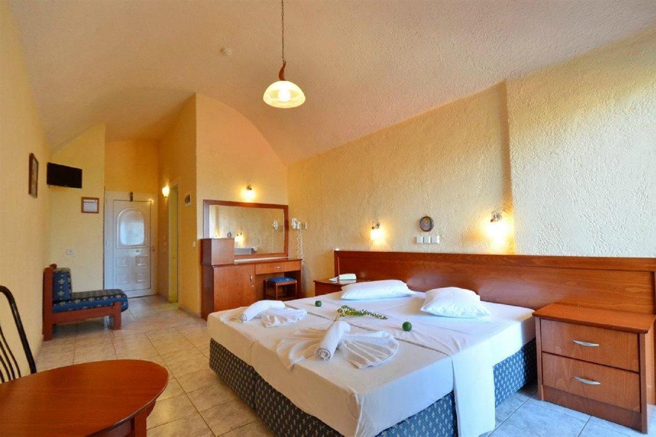 Sousouras Hotel Hanioti Buitenkant foto
