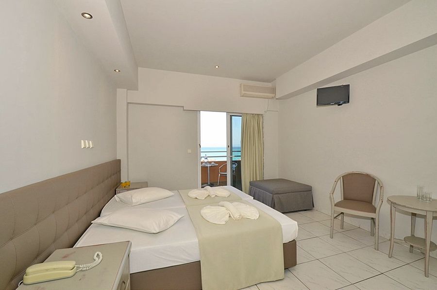 Sousouras Hotel Hanioti Buitenkant foto